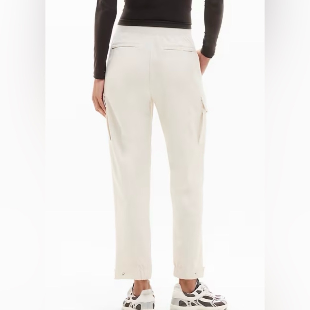 NWOT - Athleta - Endless High Rise Cargo Pant - Size 12 - Picture 4 of 9